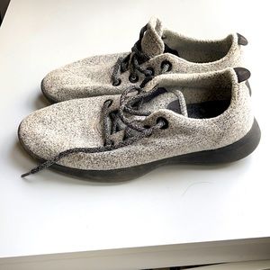 Allbirds Men’s 11-Gray and black wool runners